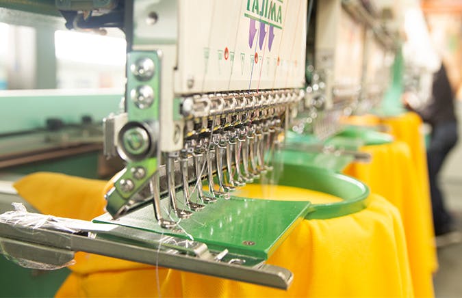 Bordados em Camiseta Alta qualidade no seu bordado Dimona